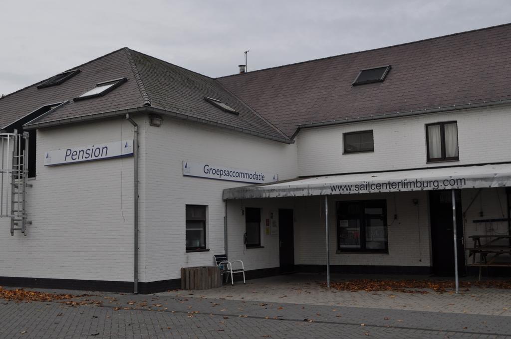 Kinrooi Sailcenter Limburg 호스텔 외부 사진