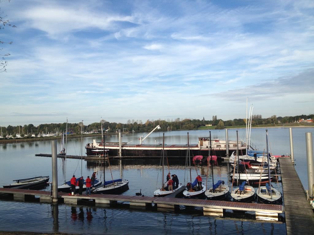 Kinrooi Sailcenter Limburg 호스텔 외부 사진