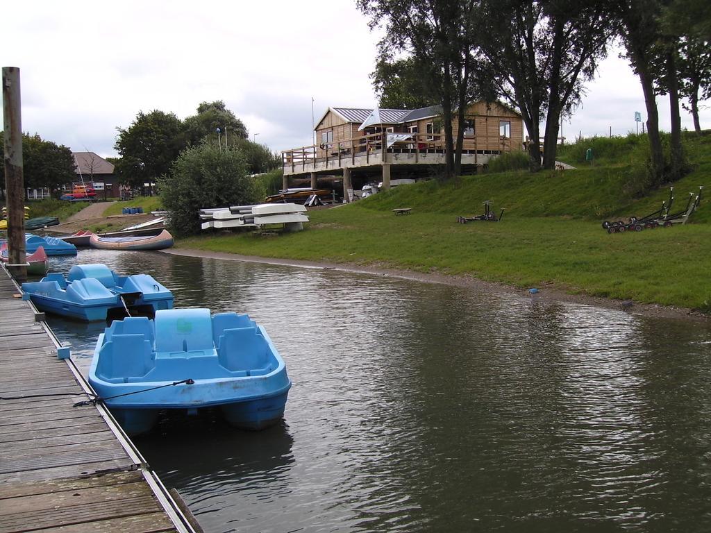 Kinrooi Sailcenter Limburg 호스텔 외부 사진