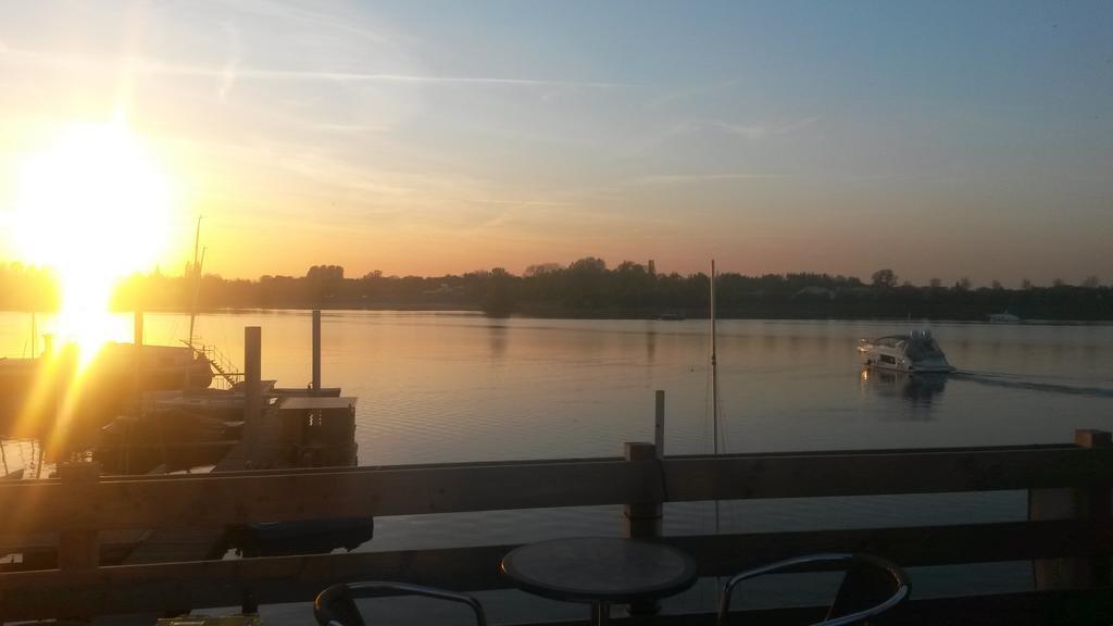 Kinrooi Sailcenter Limburg 호스텔 외부 사진