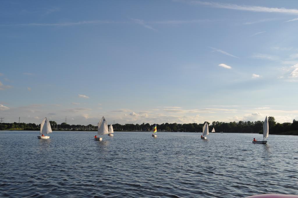 Kinrooi Sailcenter Limburg 호스텔 외부 사진