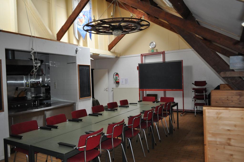 Kinrooi Sailcenter Limburg 호스텔 외부 사진