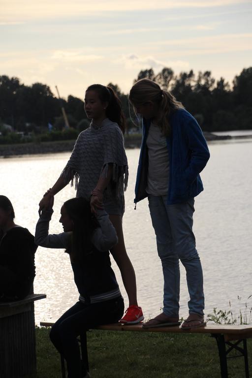 Kinrooi Sailcenter Limburg 호스텔 외부 사진