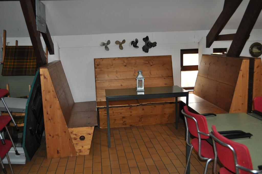 Kinrooi Sailcenter Limburg 호스텔 외부 사진